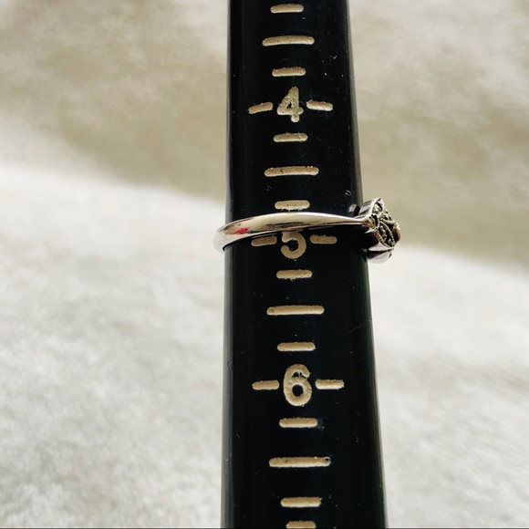 Sterling Silver Ring - Picture 4 of 4